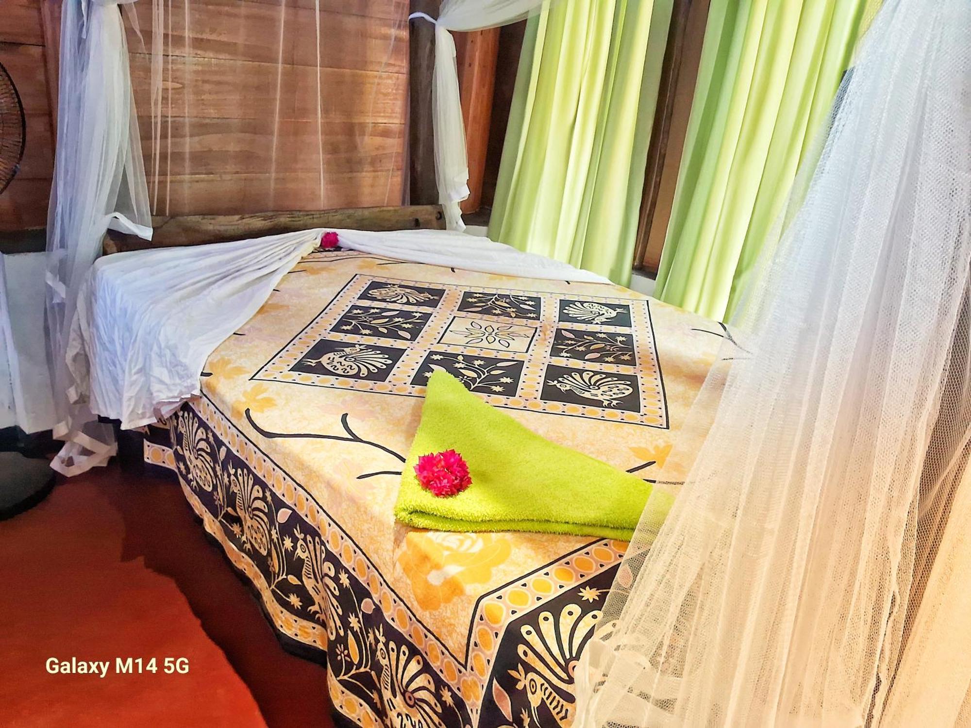 Sea Sound Cabana & Restaurant Тангалла Экстерьер фото
