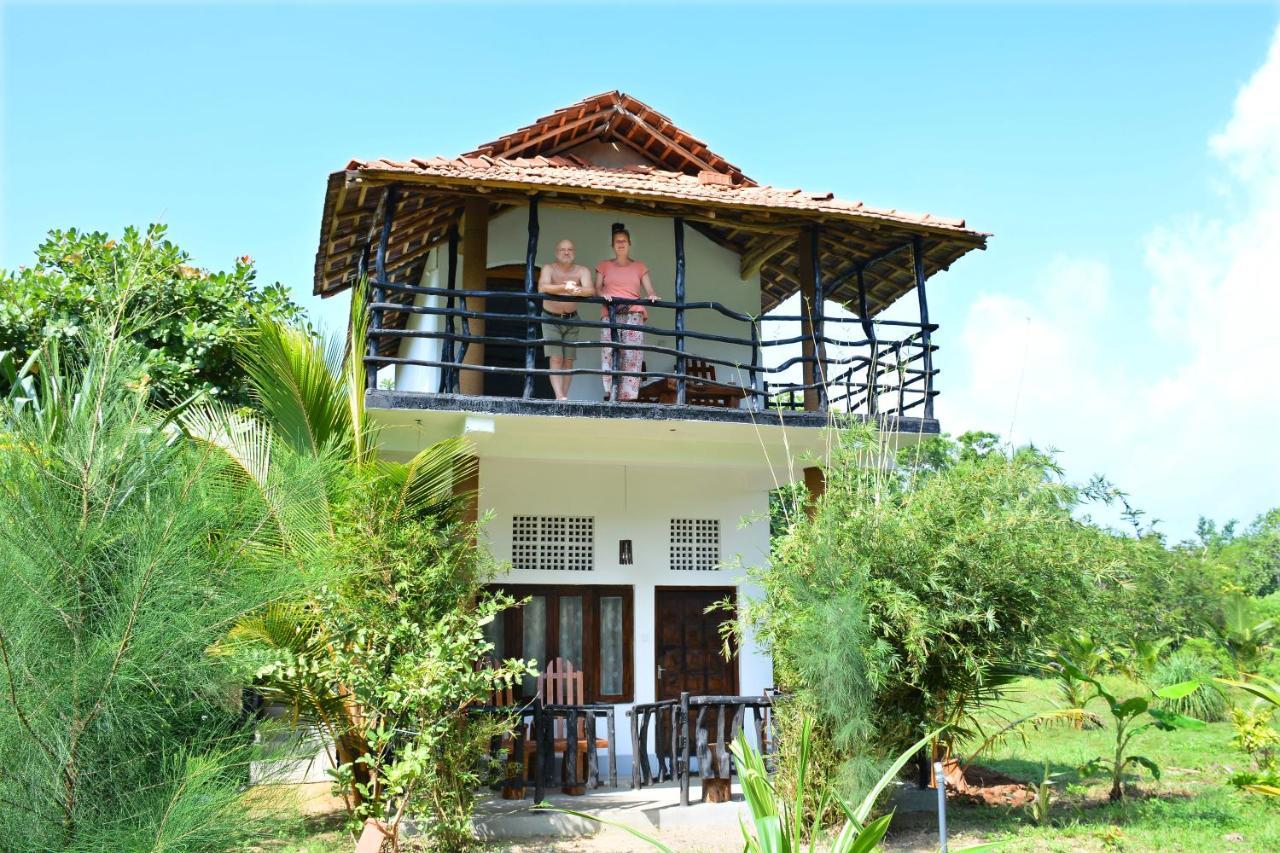 Sea Sound Cabana & Restaurant Тангалла Экстерьер фото
