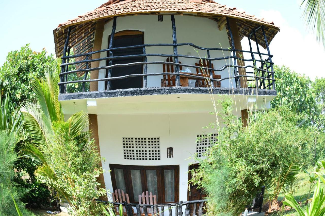 Sea Sound Cabana & Restaurant Тангалла Экстерьер фото